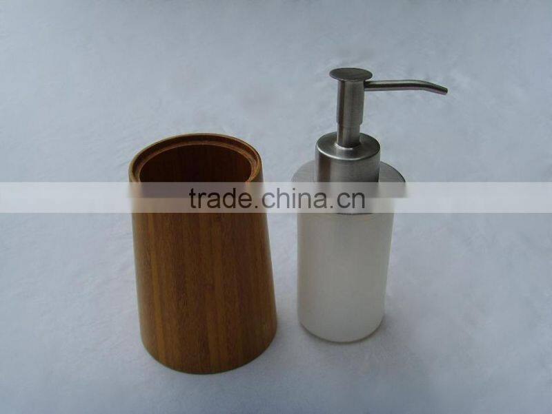 bath lotion dispenser