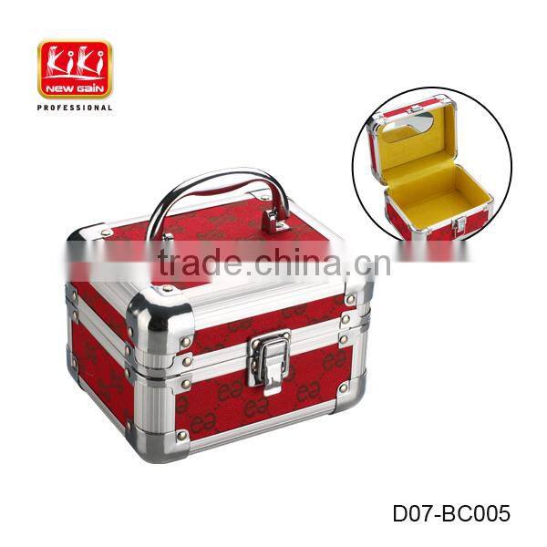 Beauty accessories. Unique Fashion aluminum makeup artist cosmetic train case box kit