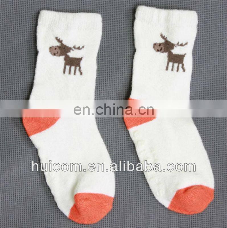 fashion winter polyester jacquard floor girls socks