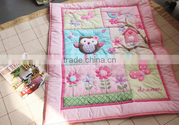 infant applique embroidery quilt