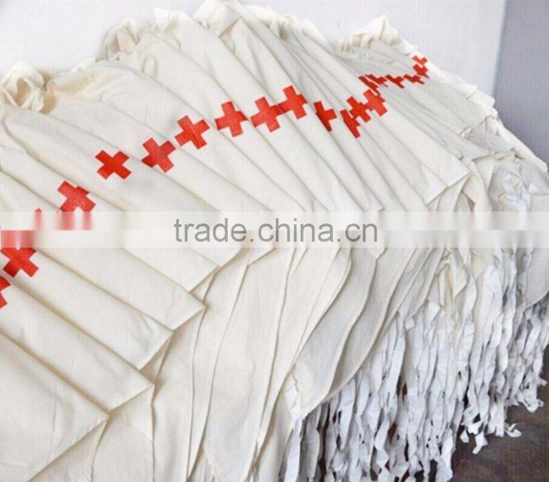 Cotton triangular bandage towel applicator containing emergency arm triangle triangular sling medical bandage