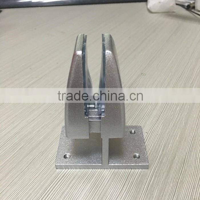 Double edge aluminum office partition clip