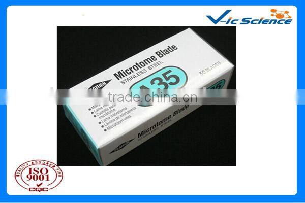 Lab using disposal blade holder