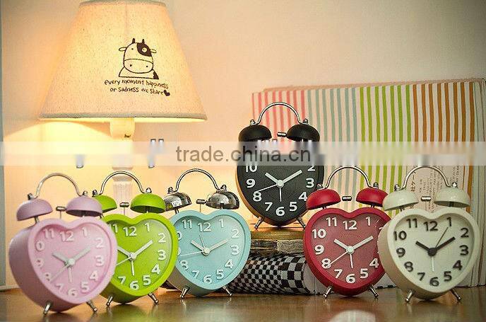 Supply creative retro twin bell alarm clock / heart-shaped alarm clock