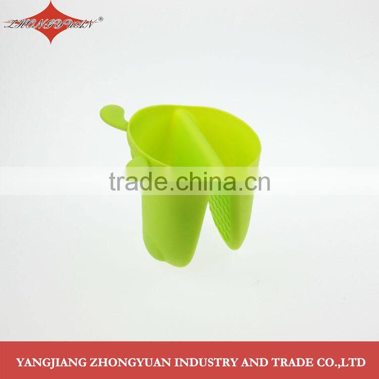 Lovely animal shape silicone household oven glove