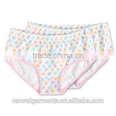 new design Little daisy little girls modeling panties for female