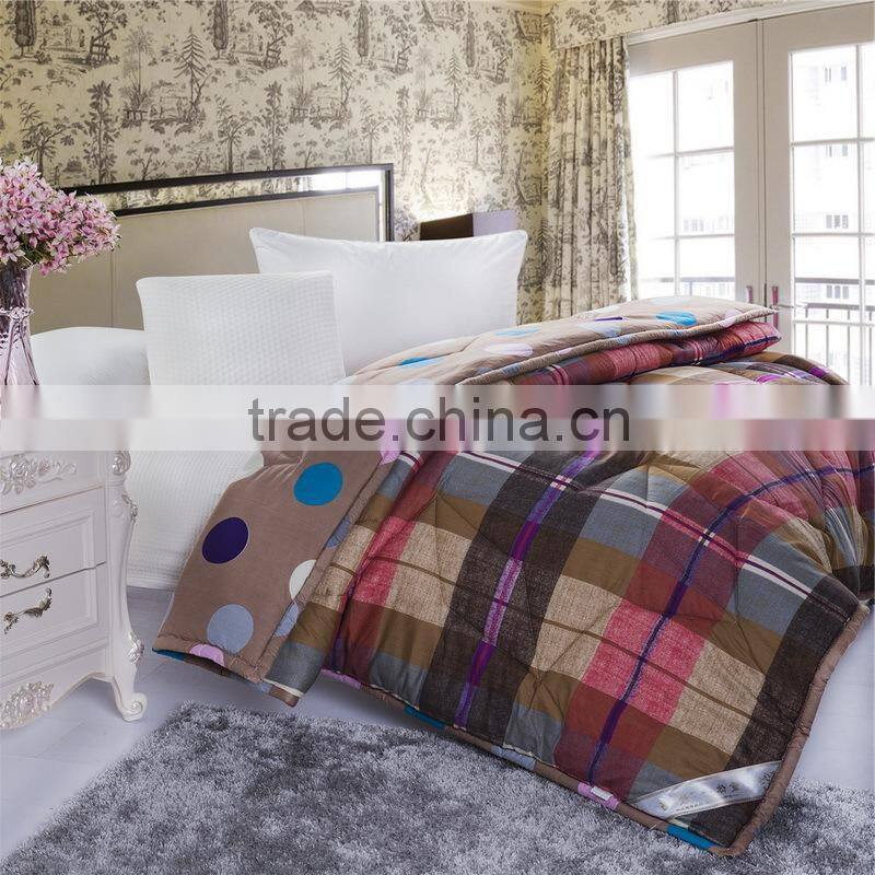 China alibaba high quality super soft modern style plaid pattern wholesale quilt