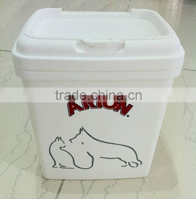 CCHJ-014 2014 Hot selling 15kgs PP dogs food container lid with spoon