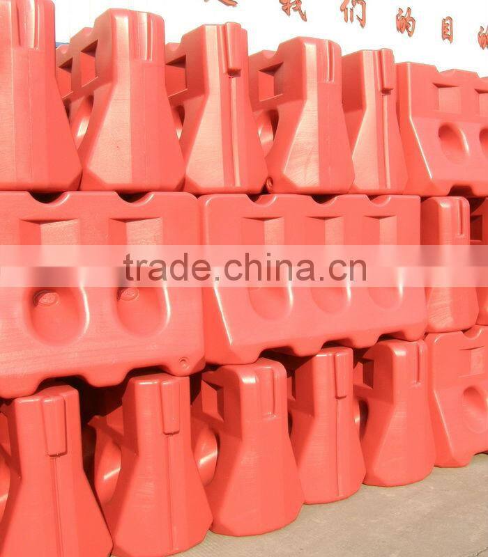 China Alibaba Plastic Portable Water Filled water safety barriers