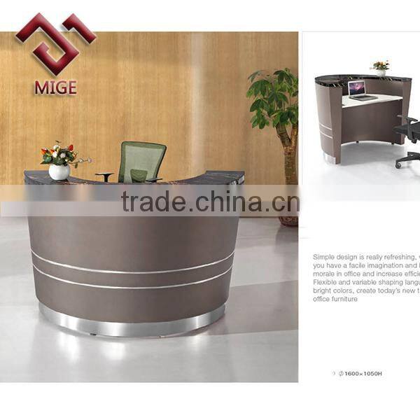 middle size high end modern white counter table