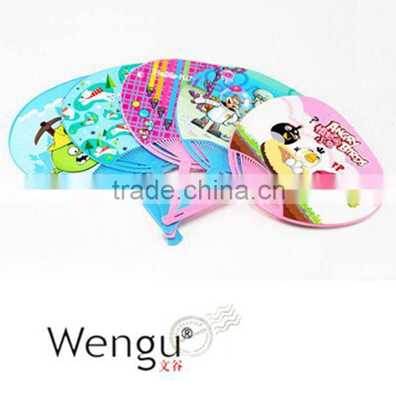 2015 new design advertising poromotional plastic fan/plastic advertising hand fan stand