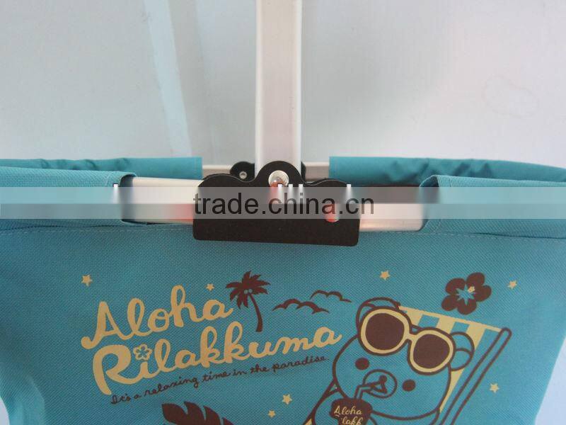 Insulated collapsible picnic basket