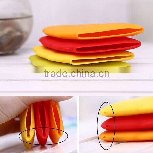 2017 wholesale leaf shape silicone cup/pocket cup /silicone collapsable cup