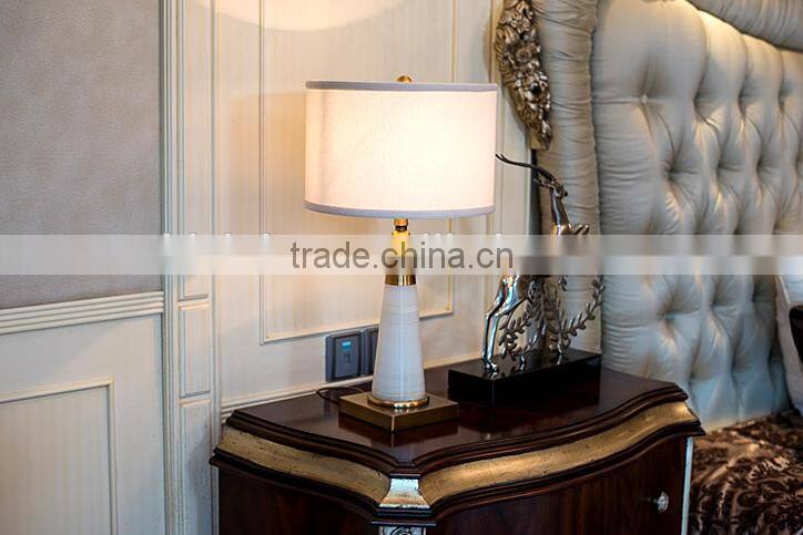 Concise cone design whith jade body with metal accessory fabric lampshade table lamp
