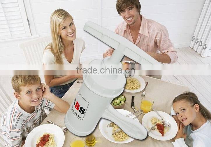 Wholesale Stock Multifunction Manual Operation Plastic Snoodle Maker Juicer