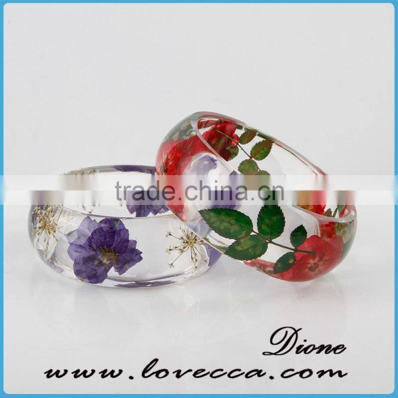 2017 Europe Design Wide Clear Pressed Resin Flower Bangle Bracelet