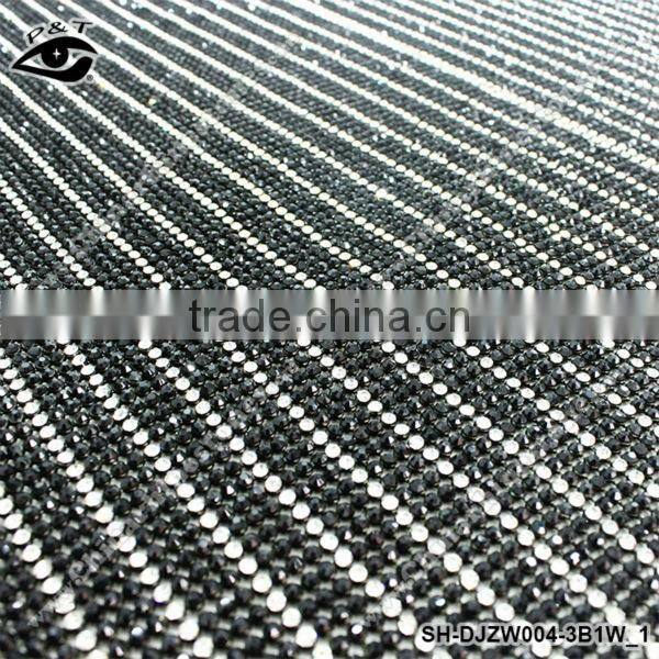 Adhesive Rhinestone Transfer SheetsTOP A grade Glass rhinestone hotfix mesh 3Row Black+1Row Crystal Rhinestone Mesh For Clothing