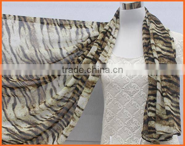 Manufacture Wholesale Fashion Cheap Circle Thick polyester tiger stripe scarf