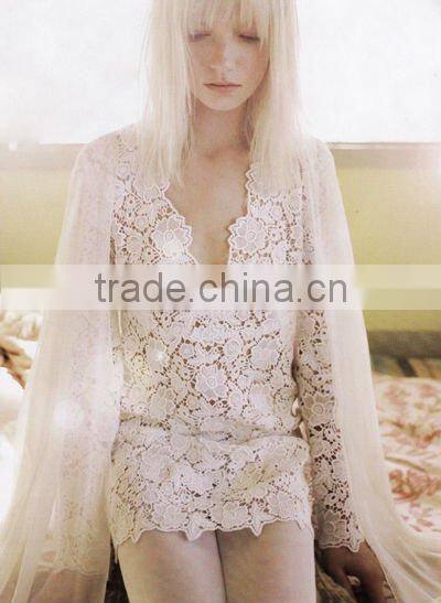 2016 new fashion delicated lining lace fabric