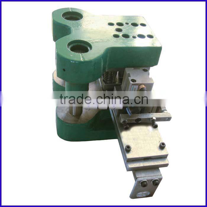 open end nylon zipper coil zipper metal zipper plastic zipper hole punching mould