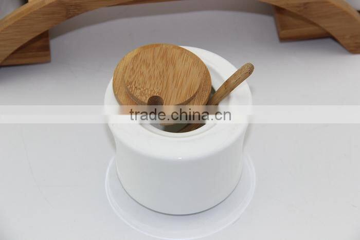 2015 Kitchen sale and pepper storage spice jars