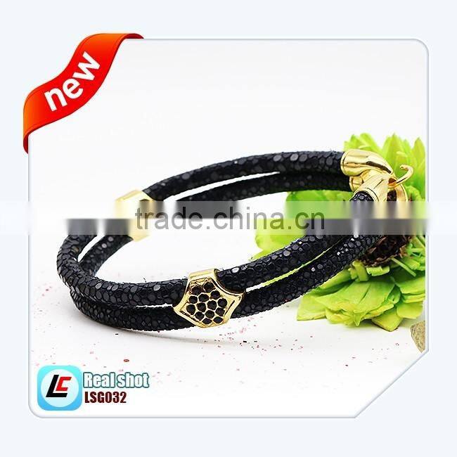 Most popular genuine bracelet men ,high class red stingray cord for watch lovers,fashion wrap bracelets leather treaty bracelet