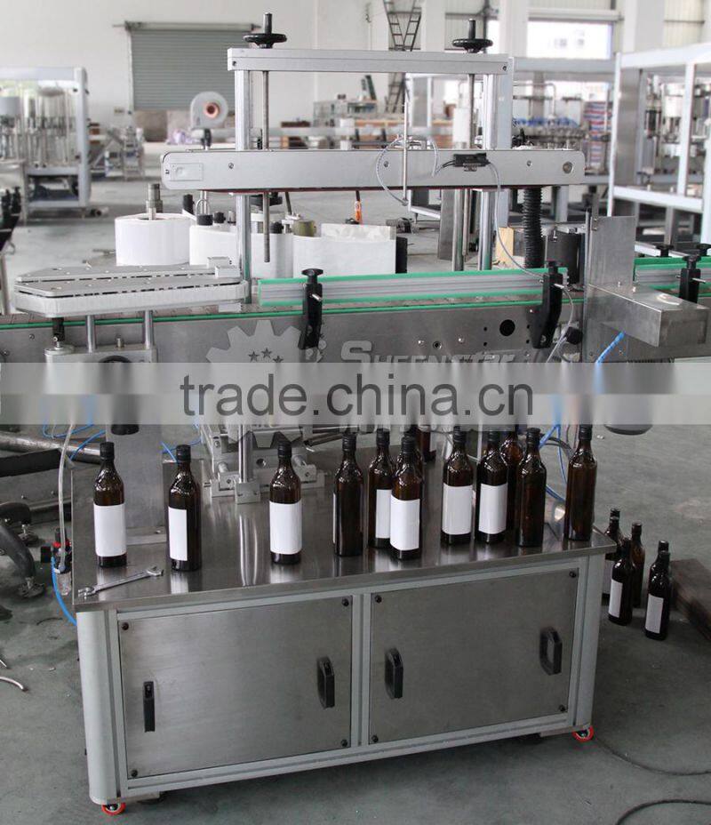 Easy operate Beer bottle labeling machine / label applicator