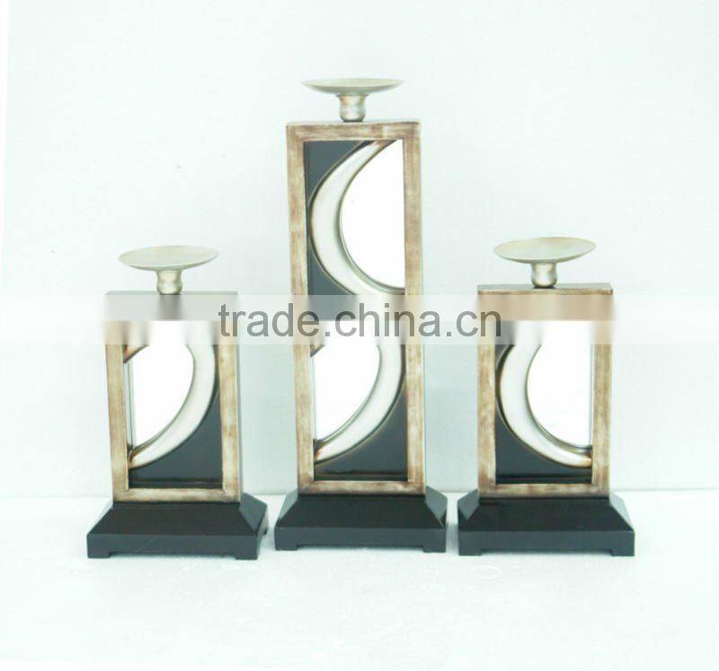 Wooden Candle Holder in pillar shape