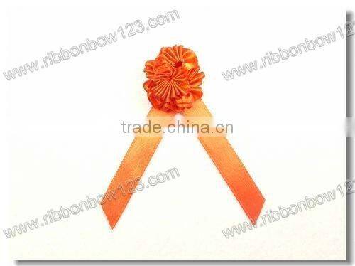 ribbon bow with elastic loop for packaging