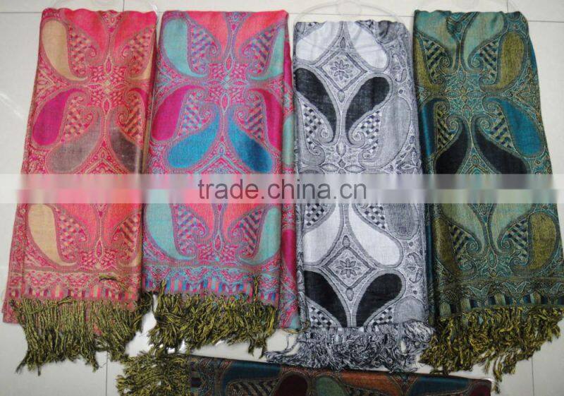 2017 wholesale factory China Yiwu France jacquard classic viscose paisley floral pashmina scarf for ladies
