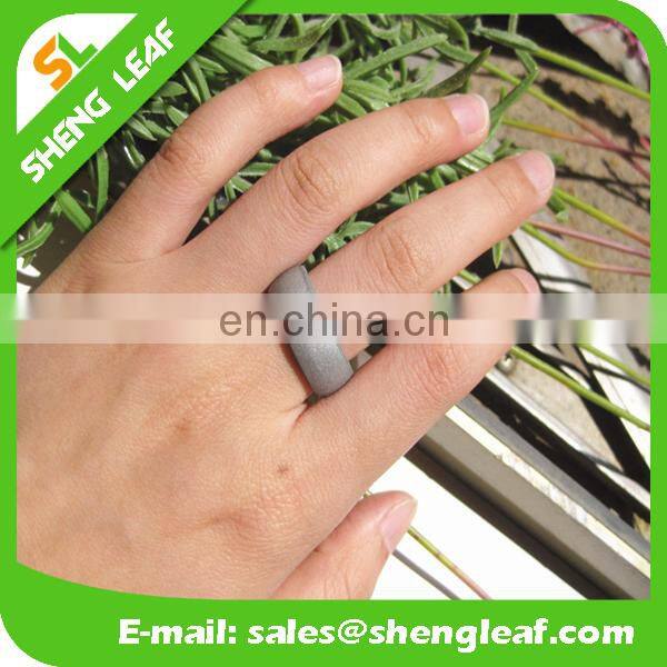 simple one color silicone finger rings logo color filling silk priting laser carving logo