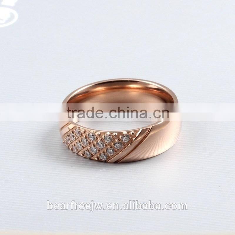 Korea Style Diamond Solitaire Women's Spikes Stainless Steel Engagement Rings Terminal Rose Gold Plated CZ Stripes for Ladies