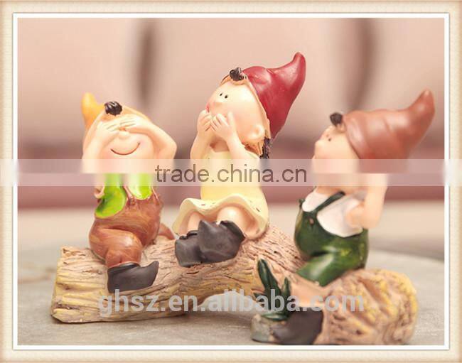 no listening, no seeing, no talk three "no" dolls