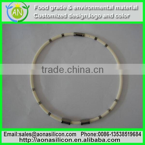 silicone popular necklace with the magnetic