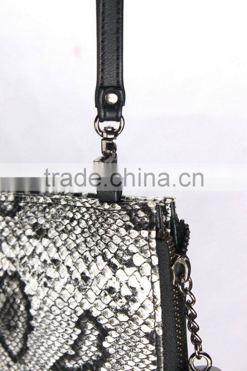 Ladies 2016 fashion handbag in snake pattern clutch evening bag