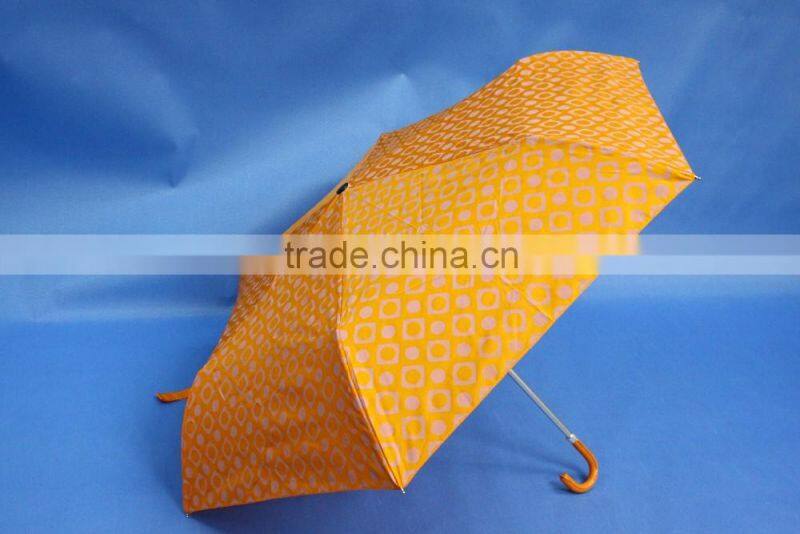 Fashionable safety colorful 3-section folding umbrellas