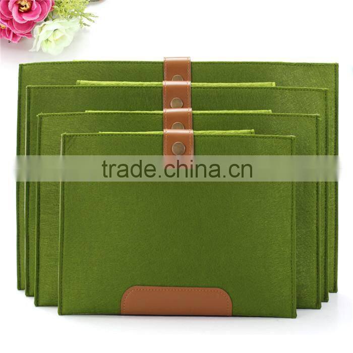 Green Color Felt Laptop Sleeve Button Close Notebook Bag For Protecting
