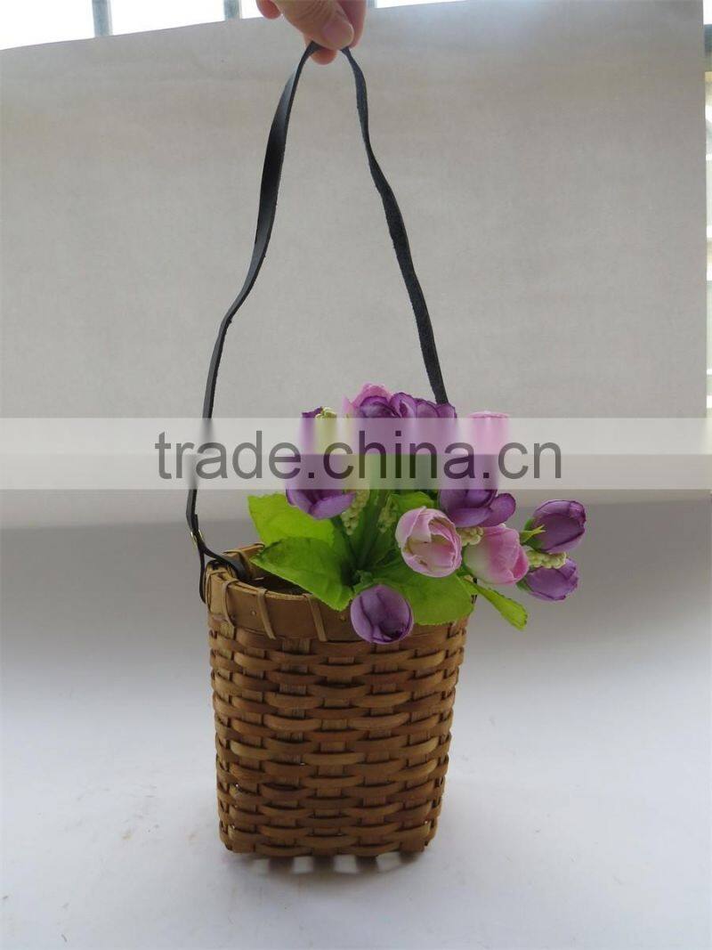 Hanging wooden basket for flower