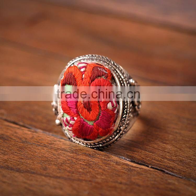 2016 new arrival fashion women ring wool yarn embroidered ring