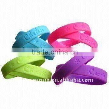 YR432 Silicone Wristbands