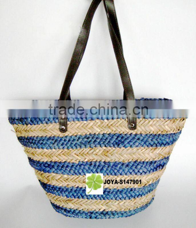 Summer straw bag