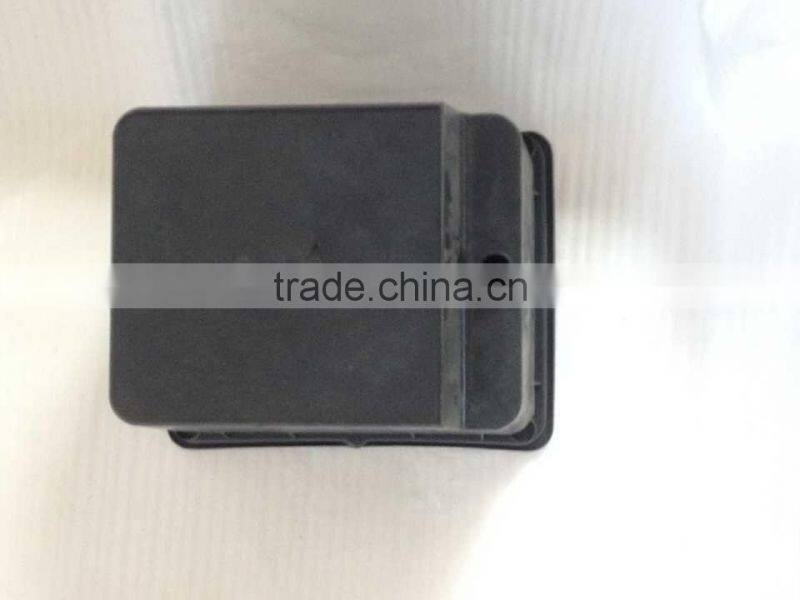 black hydroponic Dutch Buckets with lids