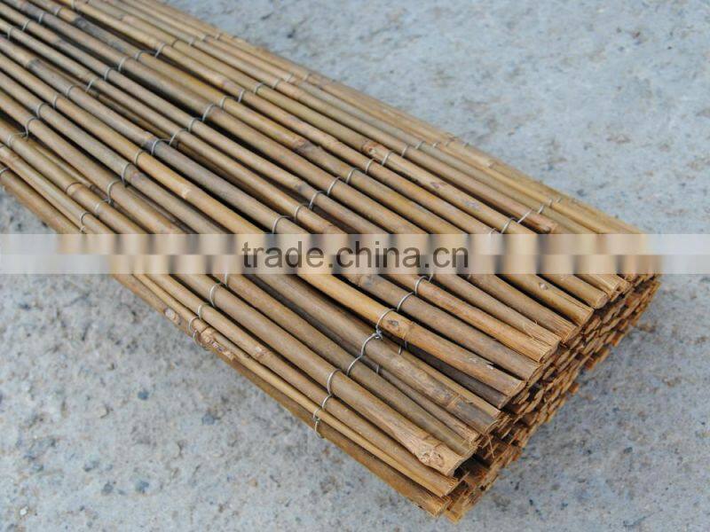 Factory green color natural dyed bamboo reed cane natural fencing roll