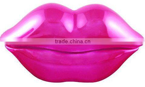 Cartoon telephone in lovely lip shape telephone