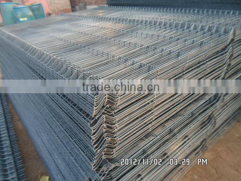 CE certificate curved metal wire mesh fence for sale on alibaba express