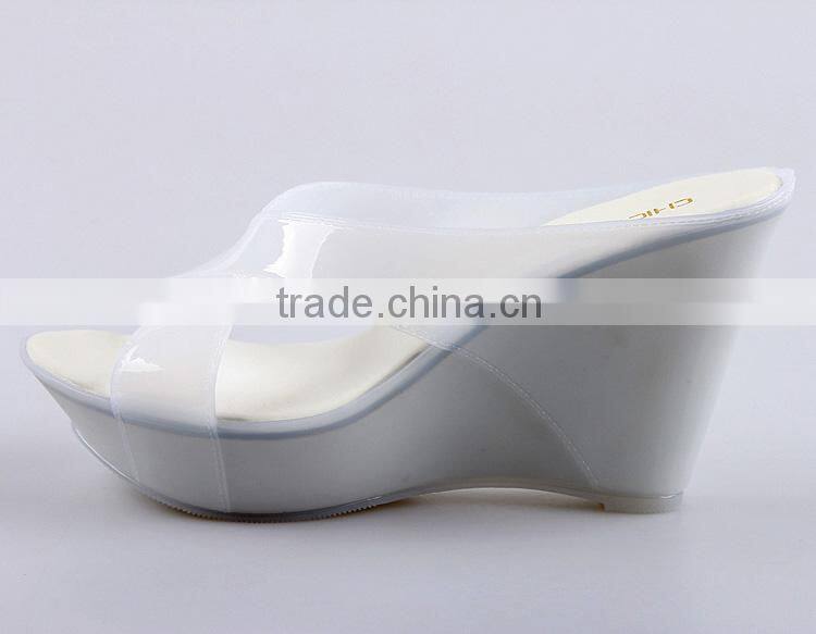 2016 Manufacturers newest design crystal straps jelly sandals wedge shoes FW16 pvc ladies shoes