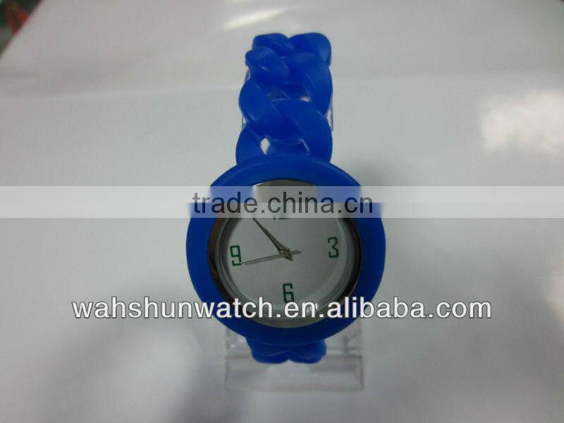 2013 hot sale promotion item silicone braid twisted watch