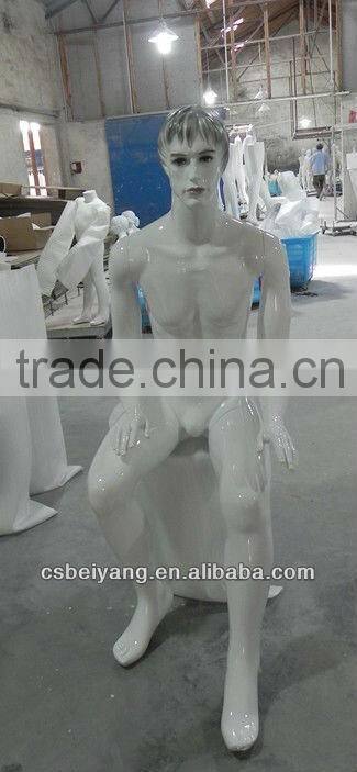 Gross white male mannequin AR-4