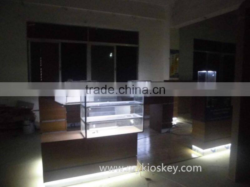 Newly design mobile phone exhibition case mobile phone booth