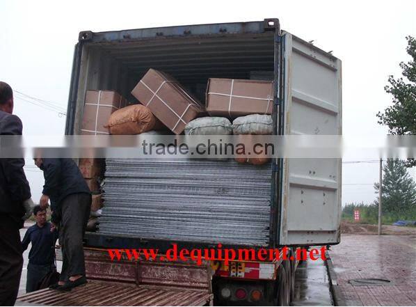 Ground cleaning system for chicken cage